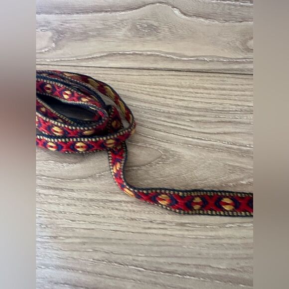 Vintage embroidered ribbon - Picture 2 of 3